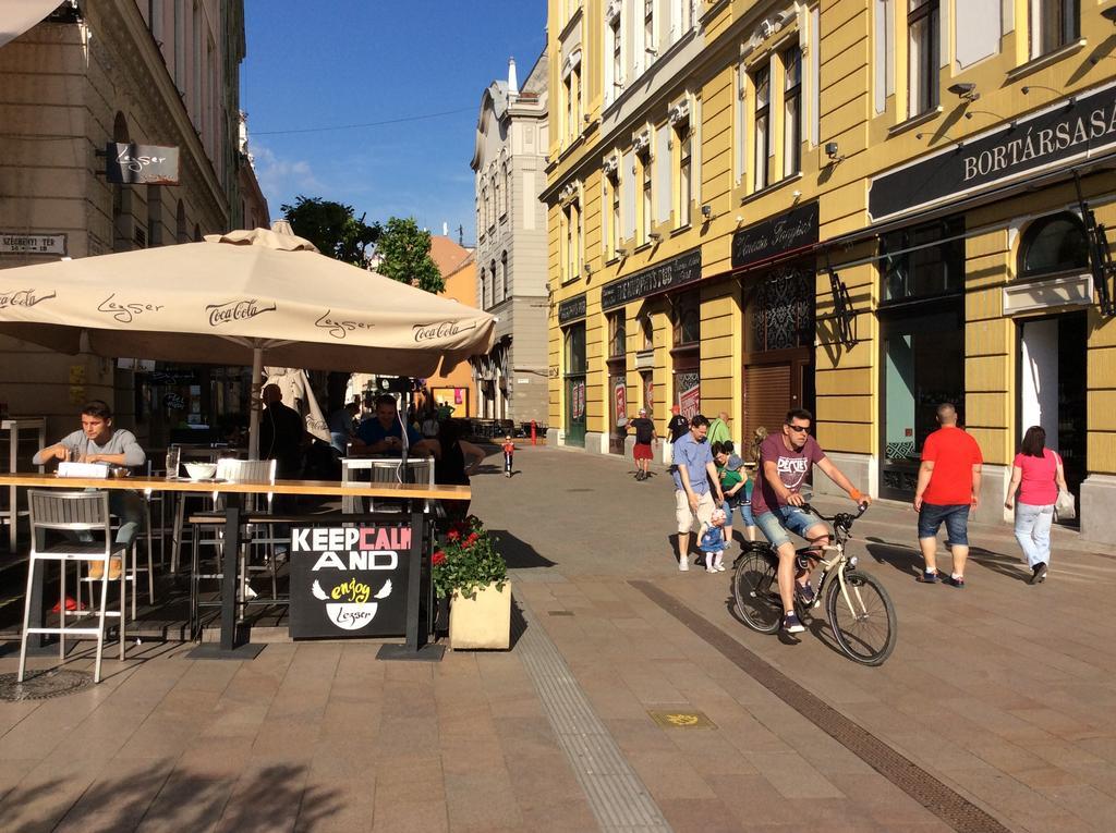 Szundi Szobak Pécs Zewnętrze zdjęcie